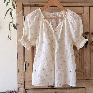 🔶 Madewell smocked button up top in French daises, size M, balloon sleeves 🔶